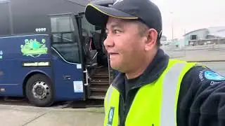 Ireland bus driver starting duty sa Dublin express