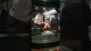 crazy bus fight london england 🇬🇧 😳