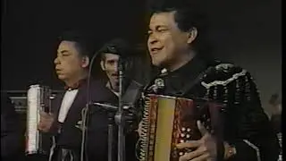 Amor A Fuego Lento - Alfredo Gutiérrez - #ElTresVecesReyVallenato - Autor: Lucho Campillo