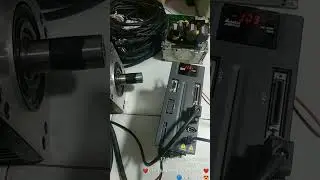 Test servo delta sửa ch&acirc;n khiển chạy