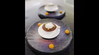 Delicate dessert Display (LIN CHENG SHENG)