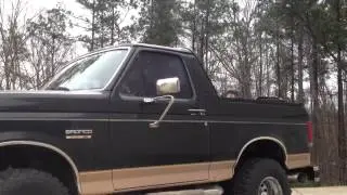 88 bronco 302 straight pipes with super 10 flowmasters. Tru