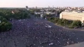 Massive anti-government protest held in Bucharest