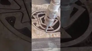 Flower Design Cutting in Ceramic Tile Use Water Jet Pressure