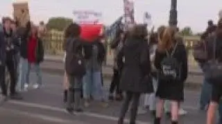Hungarian students protest for education reform