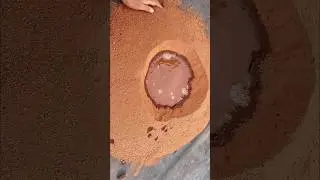 #oddlysatisfying #dustygrittycrumbling  #pouring #cementcrumbling #satisfying #clay #crumblingasmr