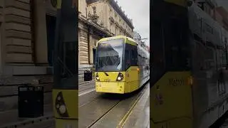 🐝🚈 Metrolink Tram in Manchester 🇬🇧
