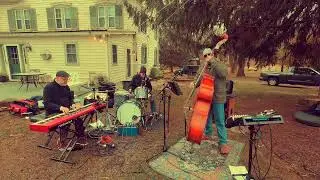 Blue Skies (Irving Berlin cover) - Three Left Feet - Hacklebarney 11-23-25