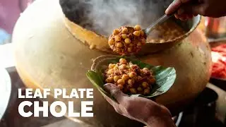 Leaf Plate Chole Kulche Making Special Patta Wala Chole 😍 | INDIAN STREET FOOD