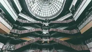 Something Right - Andreas Moe (Playing In An EMPTY Shopping Centre)