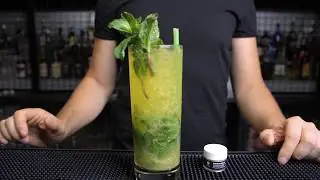 Gold Glitter Mojito Cocktail! WOW!