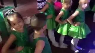 Наши весёлые 🐸лягушата😃 на детском празднике🎉