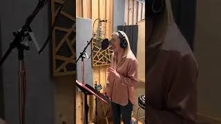 The Perfect Girl - Lady in the Moon // Featuring Cheyanne Taylor