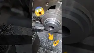 Cast iron turning on lathe #mechanical #engineering #castiron #shorts #turning #tool #workshop #diy