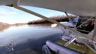 Kitfox Floats Landing Downtown Knoxville