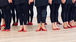 На репетиции русского танца 
