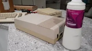 Retrobrite Test with Clairol in 35C Sunlight on Commodore 1541C