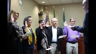 Camas Mayor, City Council Members Take Oath of Office