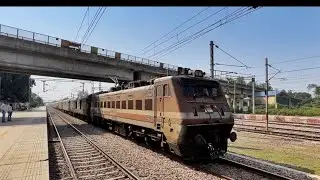 Furious WAP4 Humsafar+North East+ Mahananda Express attacks Hathras At 130 kmph - Indian Railways