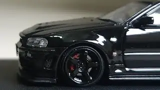Nissan Skyline GTR R34 1:64 diecast by Fuji