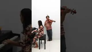 lagu rohani.. pada saat damai perjalananku. ( kolaborasi: guru les n siswa privat piano)