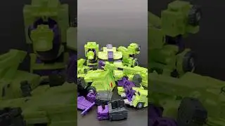 COMBINING The Transformers Studio Series 86 DEVASTATOR