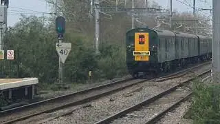 1001 Thumper Passes Twyford For Exeter on The Cogload Climber