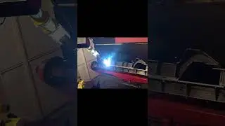 Saldatura telaio frantumazione#shortsvideo #welding #cnc #youtubeshorts #welder #work #ditendenza
