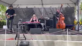 Rachel Brown & The Beatnik Playboys