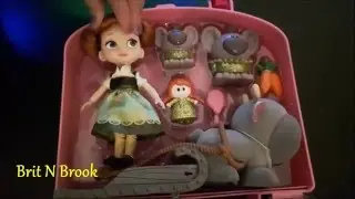 Elsa and Anna Disney Animators