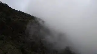 Floating clouds at Sandakphu