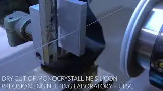 Endless wire saw machine
