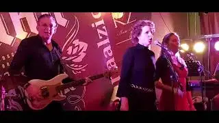 Code Brood/Stones. Café Kanaalzicht. Utrecht..