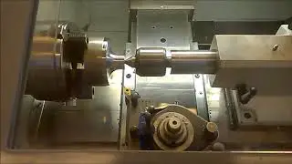 GDW 300 CS Drehmaschine Flansch / turning a flange