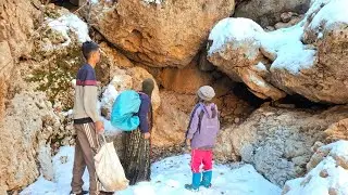 Волшебное каменное убежище в снегу — борьба бездомной семьи за выживание❄️🪨