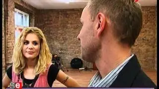 Jenny May un Ralfs mācās dejot salsu!