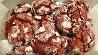 ‼️Made my favorite kind of cookies‼️ CRINKLE COOKIES!🍪 Check them out! Red velvet crinkle cookies
