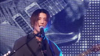 231104 Break the Brake World Tour in Seoul Xdinary Heroes- Hair Cur 준한 JunHan Focus