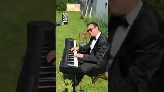 Barpianist party time