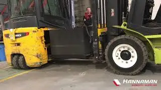 Forklift truck battery safely removed