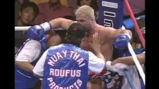 Kyokushin leg kicks: Francisco Filho (Kyokushin) vs Rick Roufus (AKB/'Muay Thai')