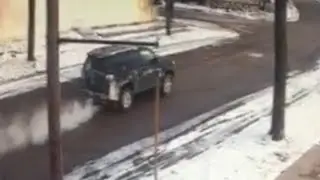 Cameras catch vehicle theft in Brewers Hill