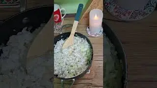Bacalhau &agrave; Z&Eacute; do Pipo zapiekanka z dorsza, cebuli i ziemniak&oacute;w