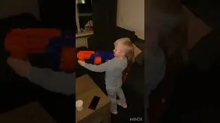 tv kapot schieten. #schieten #viral #fail #damage #shooting #nerf #gun #broken #glass #television