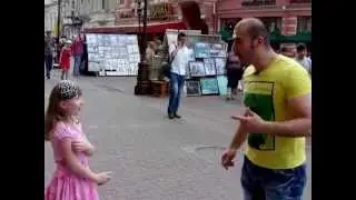 LITTLE GIRL VS BEATBOX CHAMPION (cut).flv