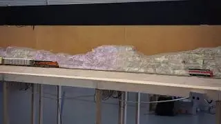 40ft H0 scale train (test run)