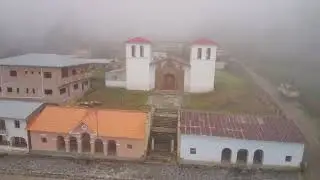 Vista Aerea Plaza de Italaque en neblina- Prueba II