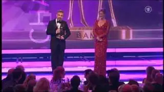 Suzanne von Borsody h&auml;lt beim Bambi 2009 die Laudatio f&uuml;r Christoph Waltz