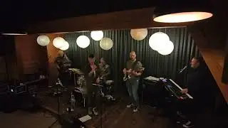 Keltika - Za&scaron;to pravi&scaron; slona, with snippet of Status (Dino Dvornik cover) 