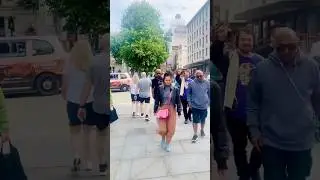 Silent runners in London!🏃&zwj;♂️🏃&zwj;♀️🏃